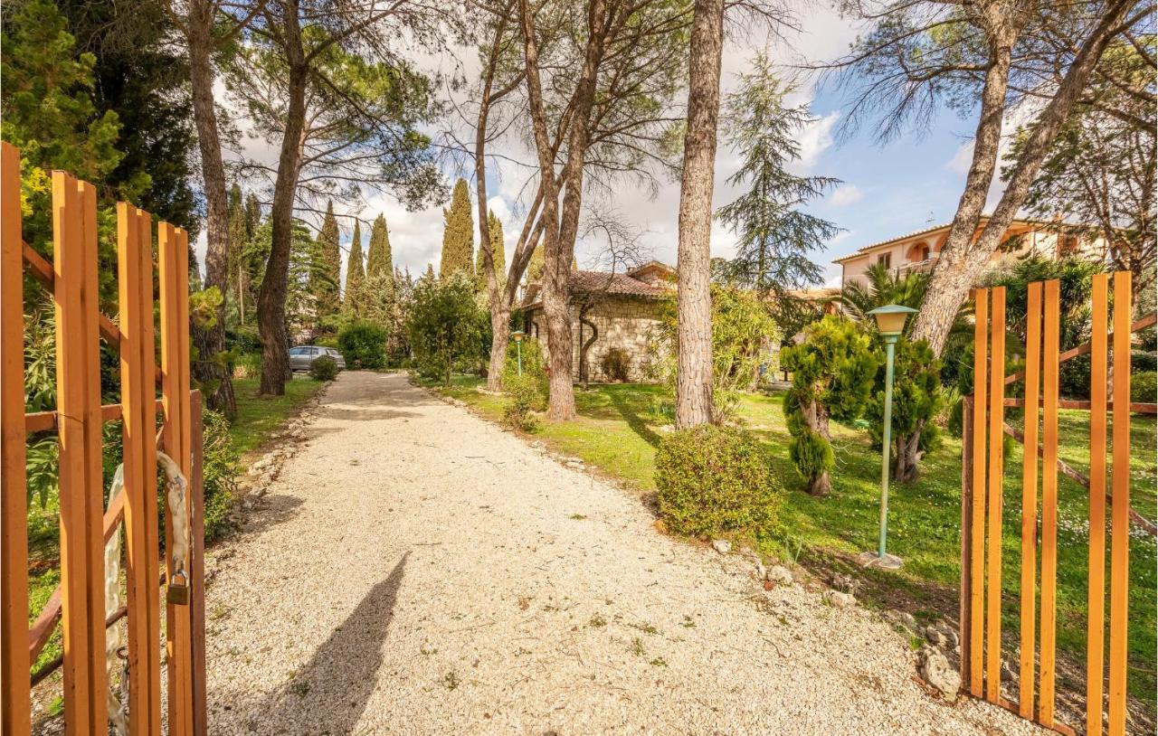 Amazing Home In Saturnia With Wifi Luaran gambar