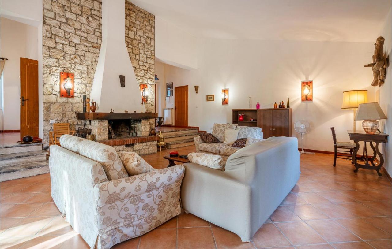 Amazing Home In Saturnia With Wifi Luaran gambar