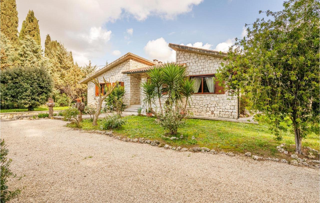 Amazing Home In Saturnia With Wifi Luaran gambar