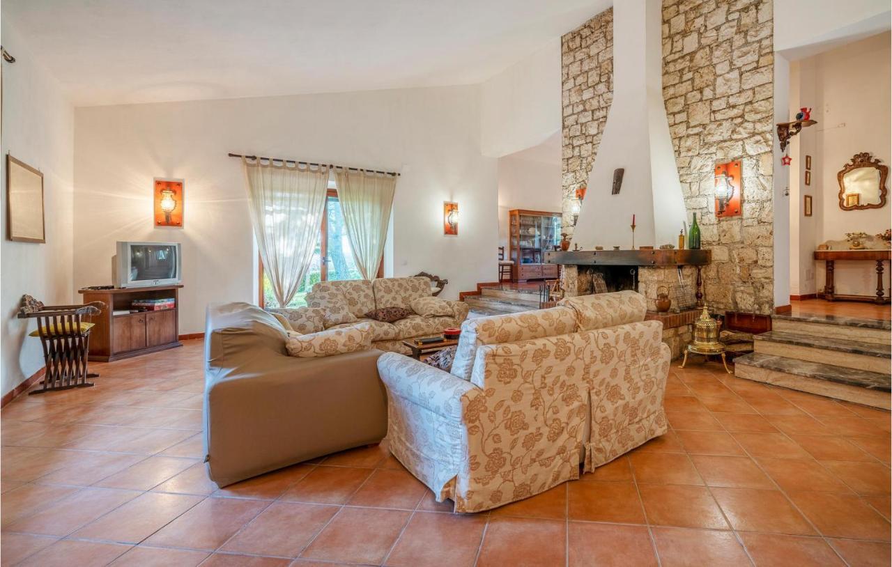Amazing Home In Saturnia With Wifi Luaran gambar